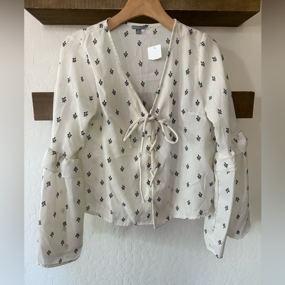 Charlotte Russe|White ditsy Floral long sleeve Boho Blouse,bell sleeves•••NWT - Picture 2 of 11